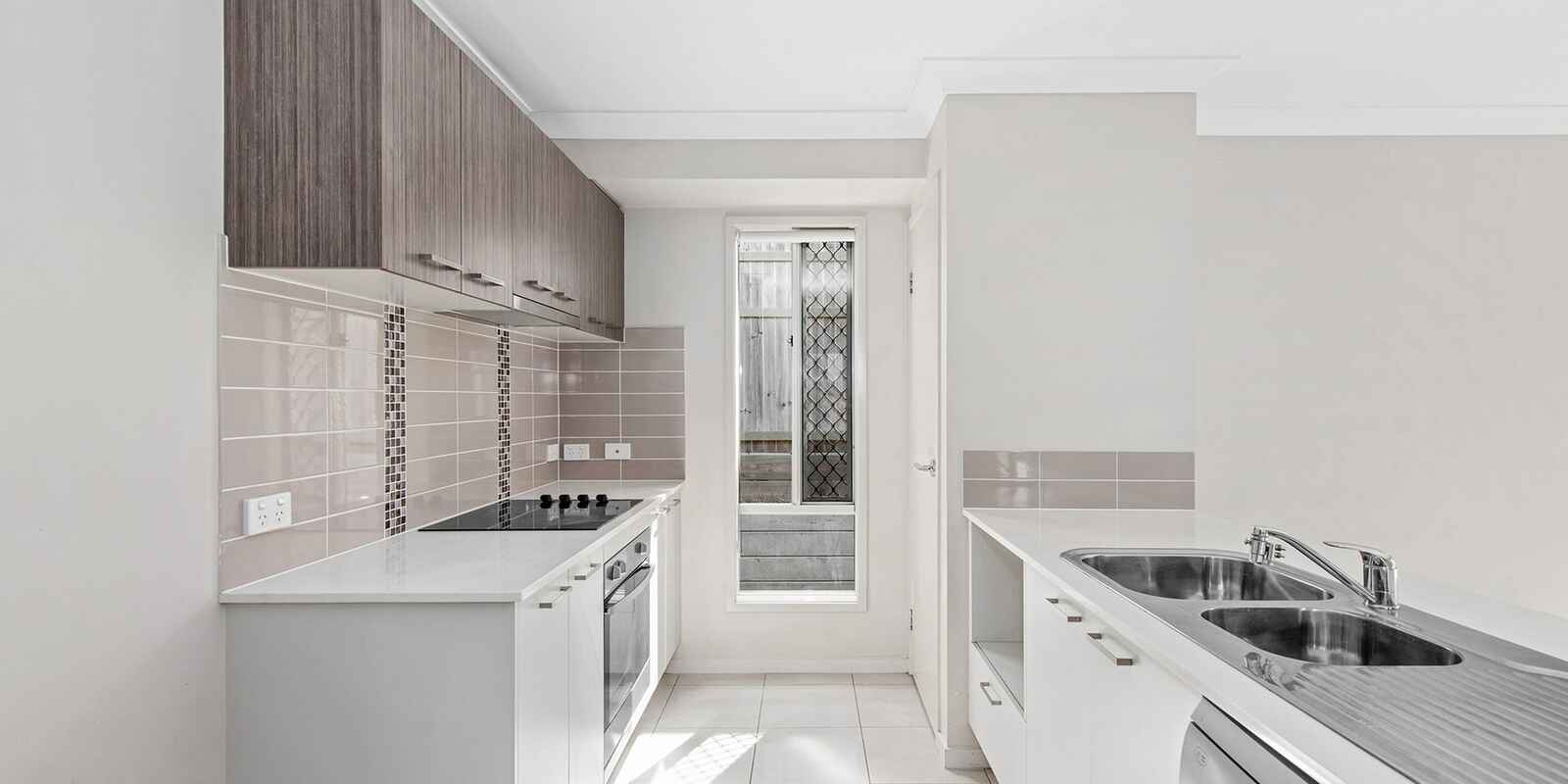 24 Elphinstone Street Doolandella 24 Elphinstone Street Doolandella