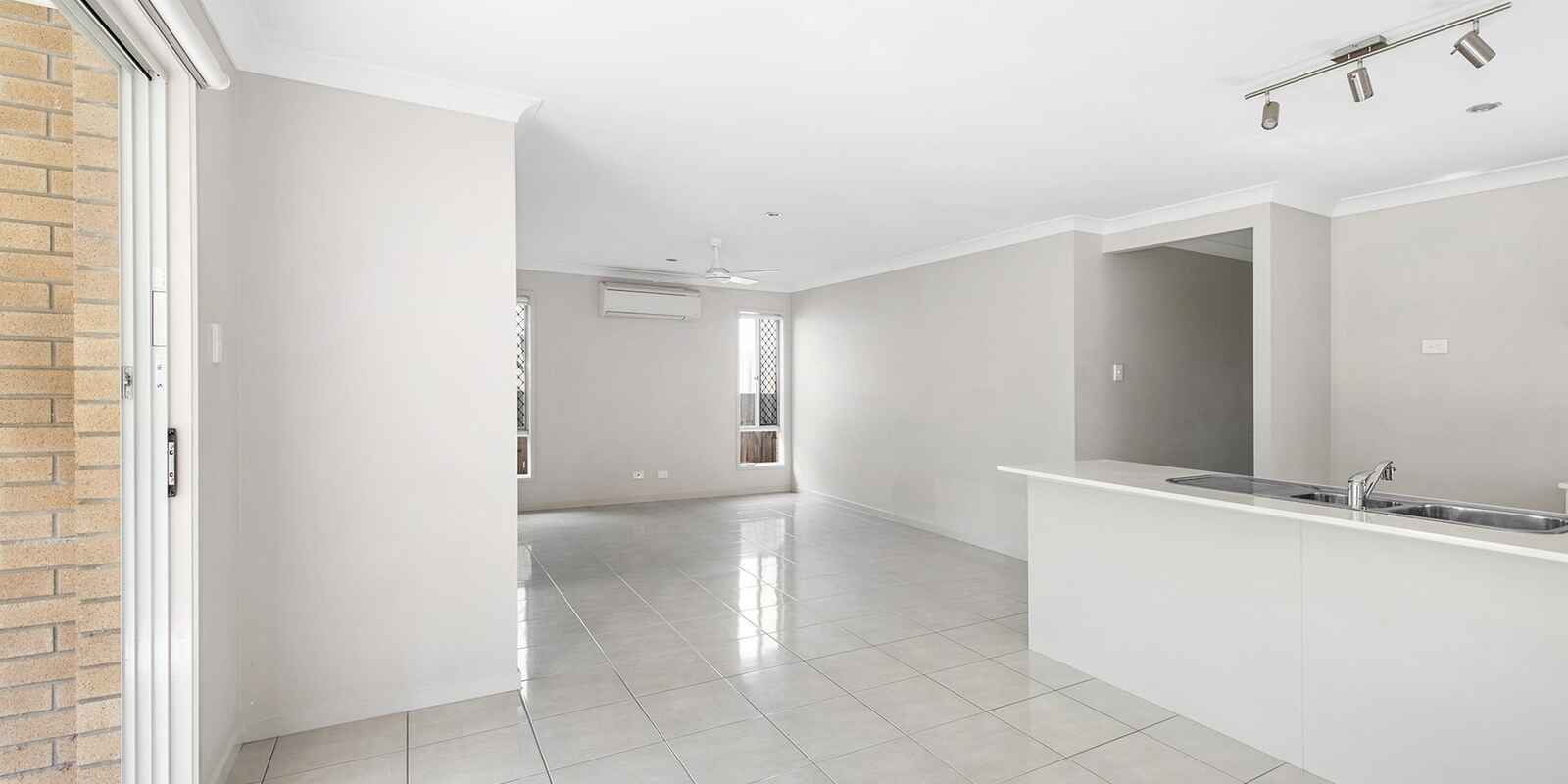 24 Elphinstone Street Doolandella 24 Elphinstone Street Doolandella