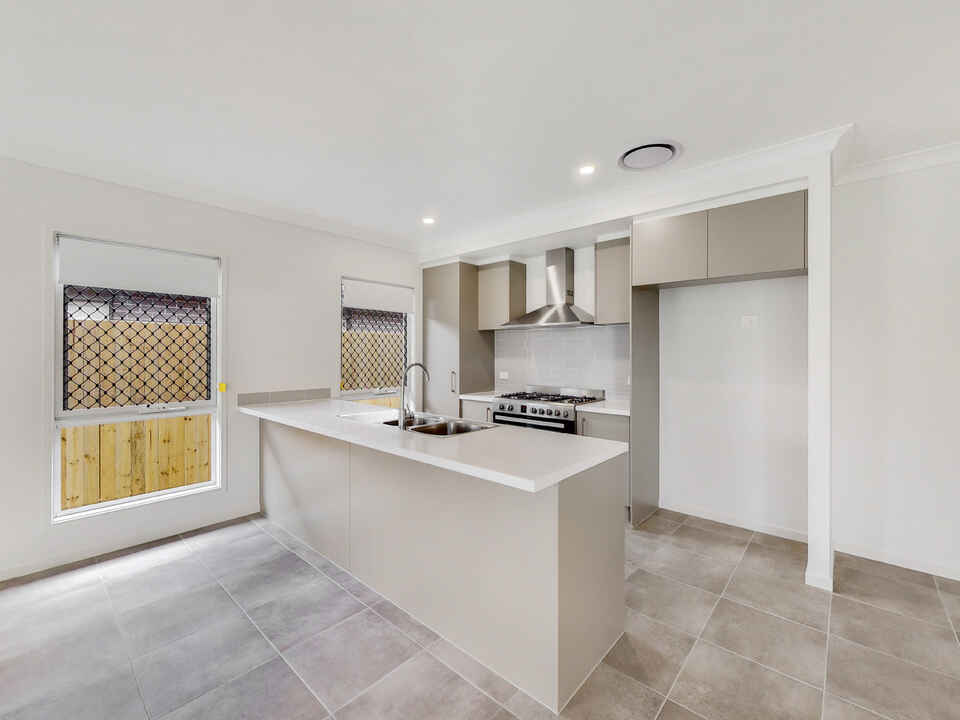 43 Hilltop Circuit Pallara