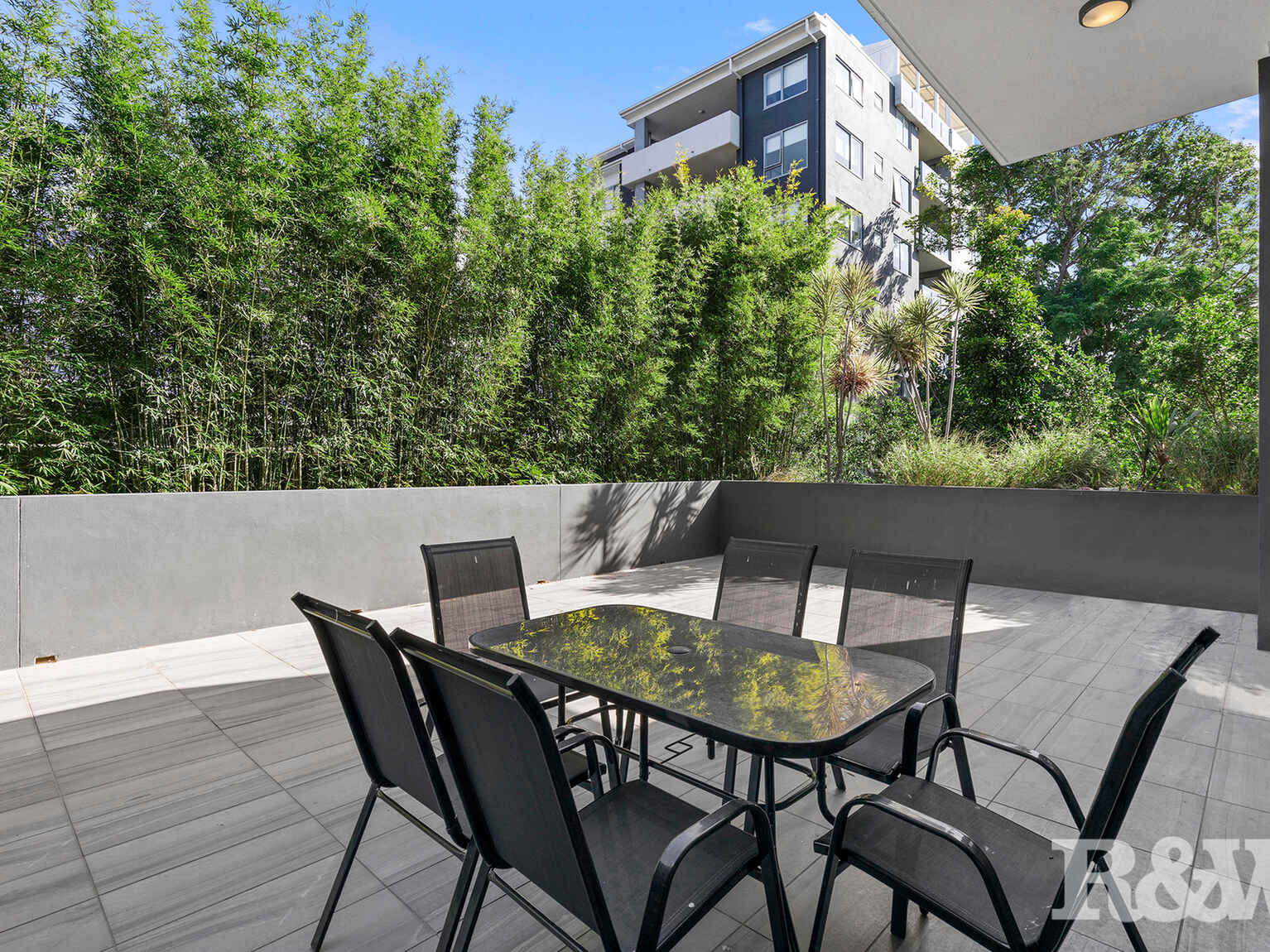 105/8 Hunt Street Hamilton