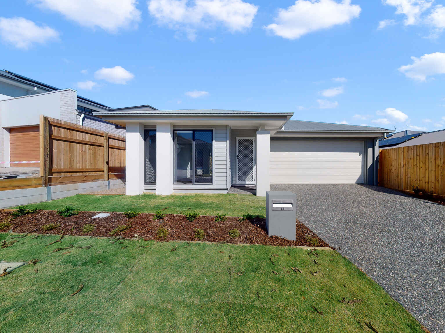 13 Viewpoint Street Pallara