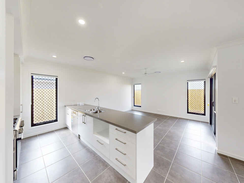 27 Habitat Boulevard Warner
