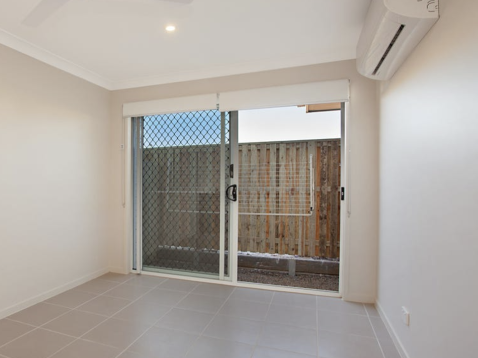 2/4 Finch Close Dakabin