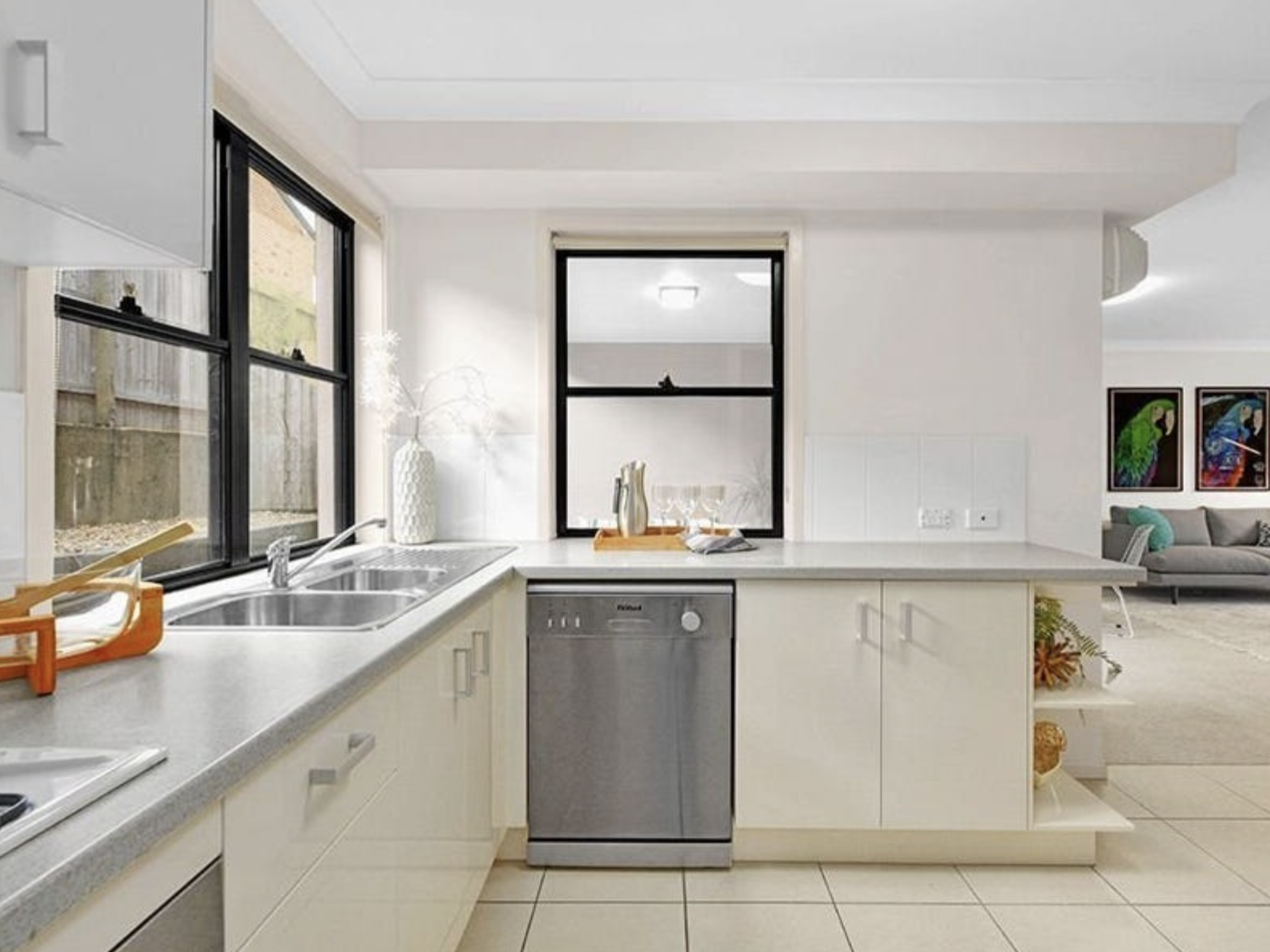 3/50 Waratah Avenue Carina
