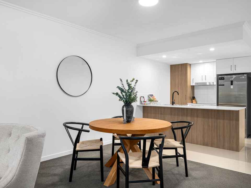203/25 Walsh Street Milton