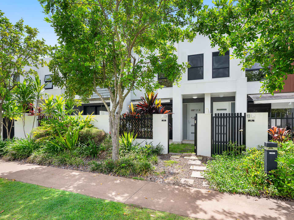 24 Mayfair Lane Hope Island