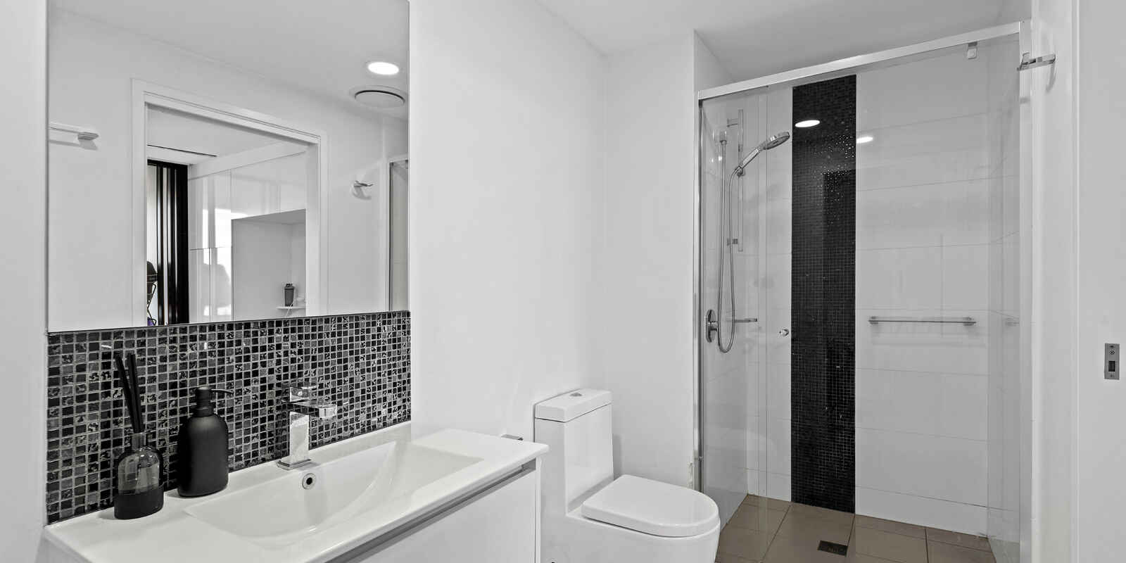 508/21 Nile Street Woolloongabba