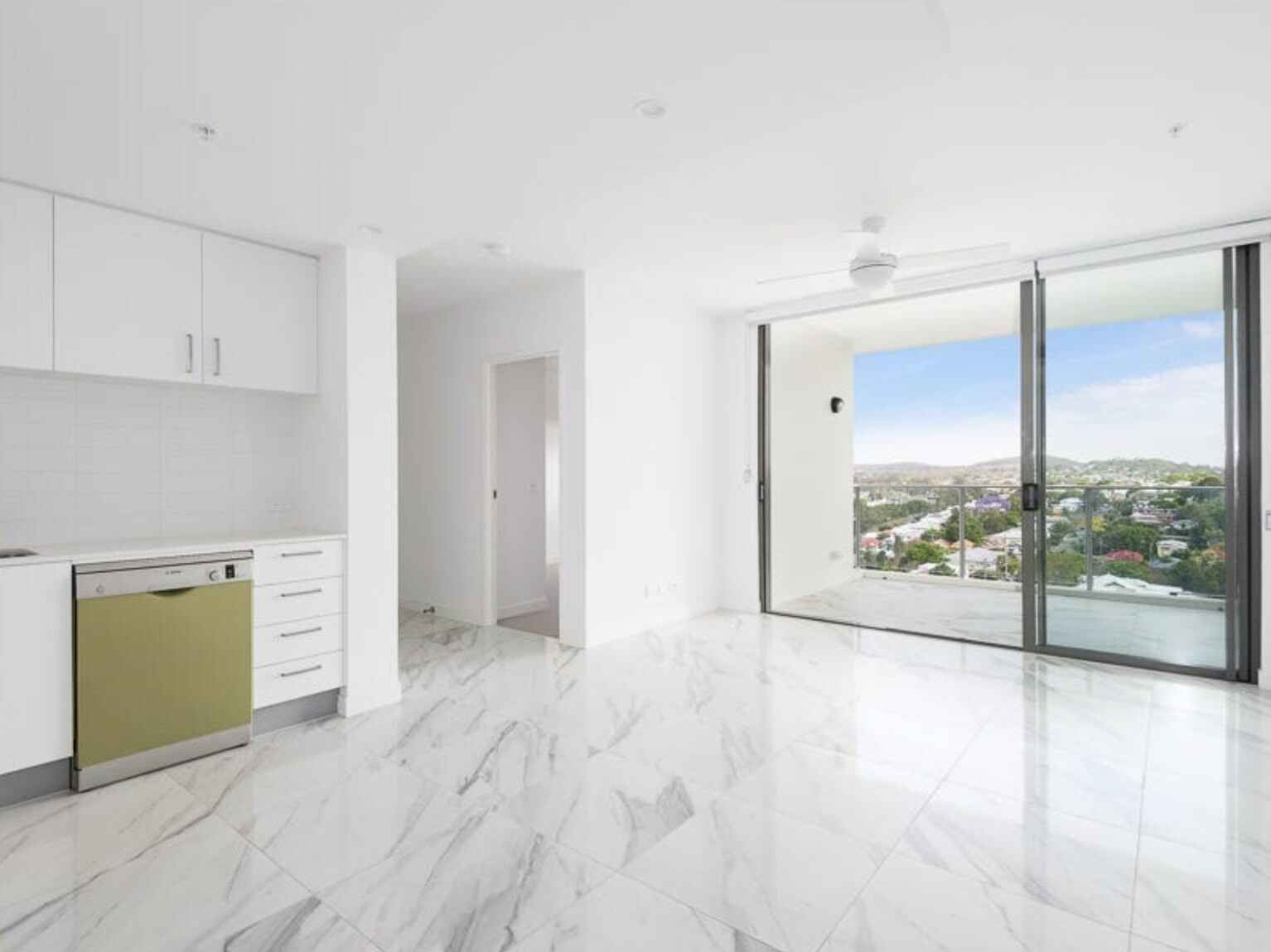 305/70 Carl Street Woolloongabba