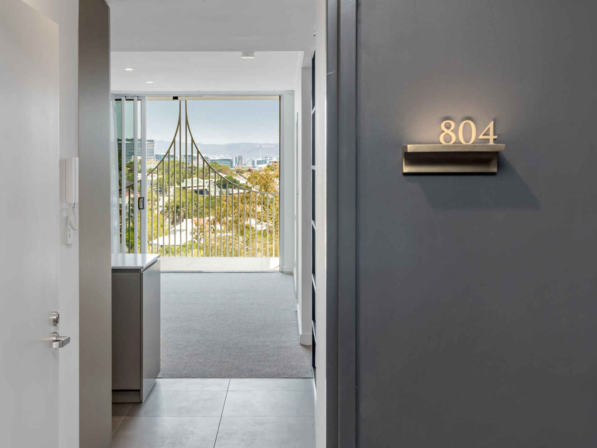 804/5 Waterloo Street East Brisbane