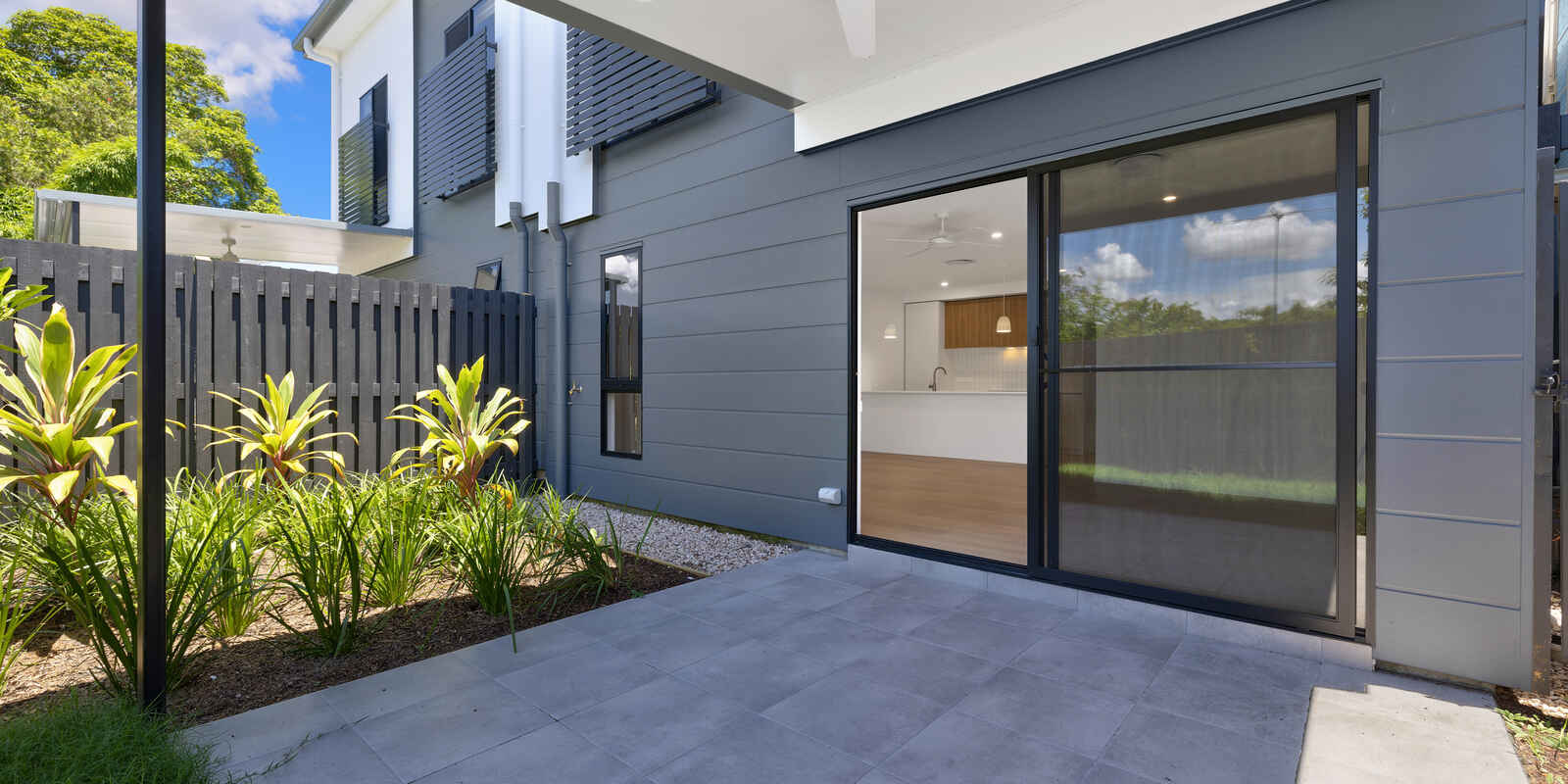 80/7 Lawrence Lyons Place Kenmore 80/7 Lawrence Lyons Place Kenmore