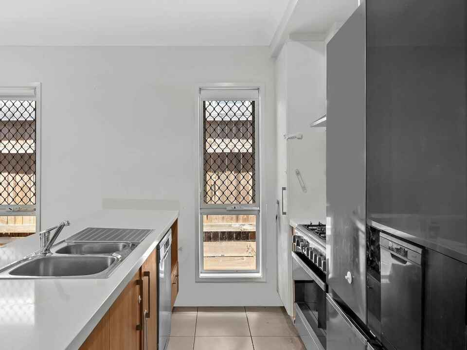 19 Heseltine Place Pallara