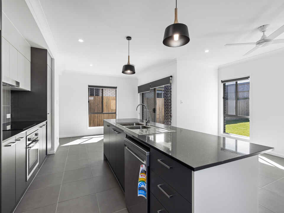 7 Blackwood Street Redland Bay