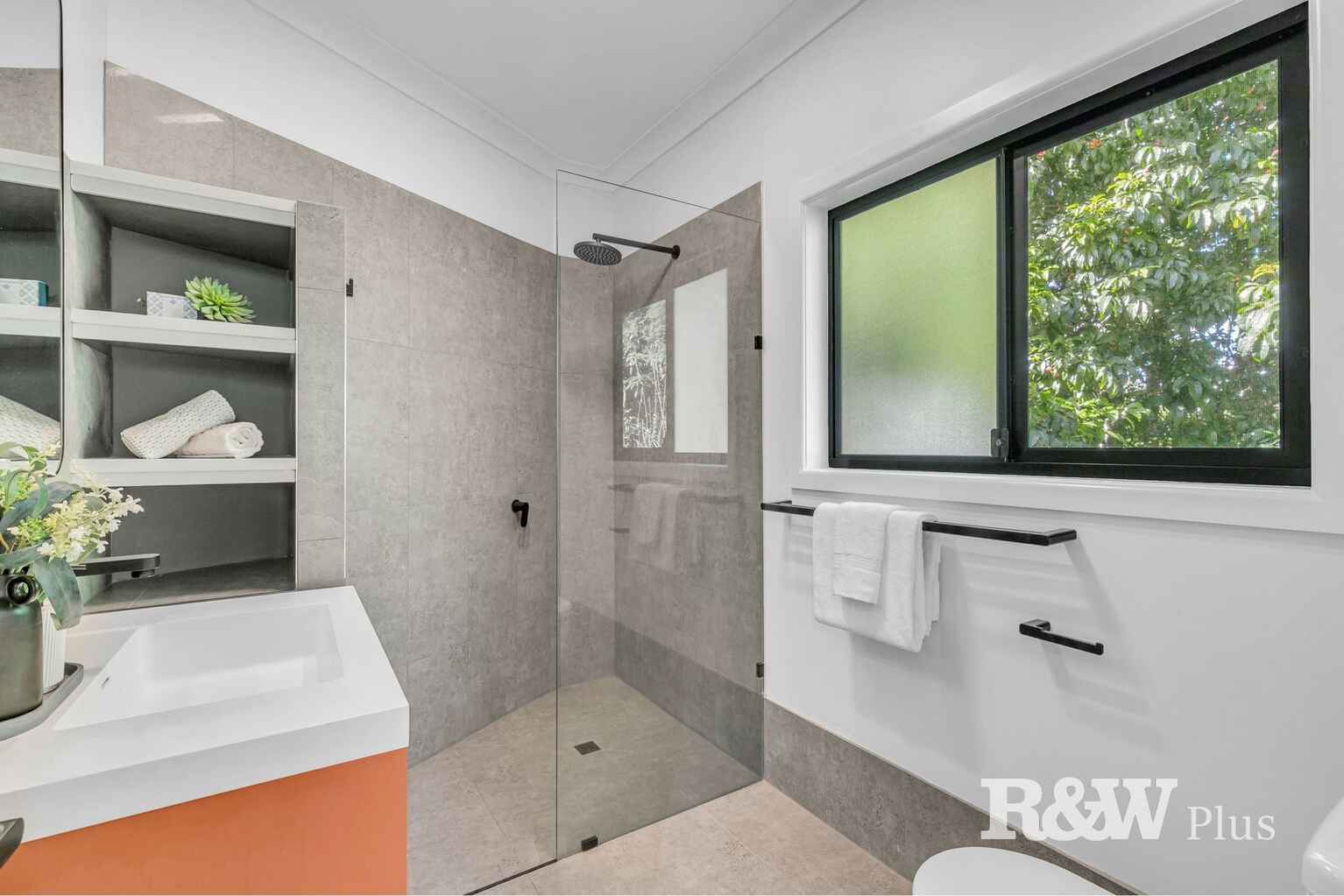 22 Parkway Place Kenmore