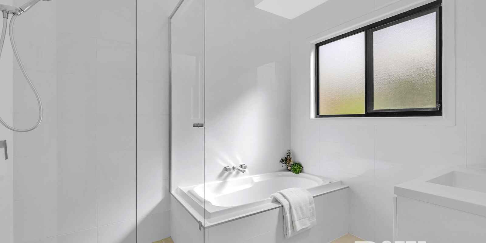 22 Parkway Place Kenmore