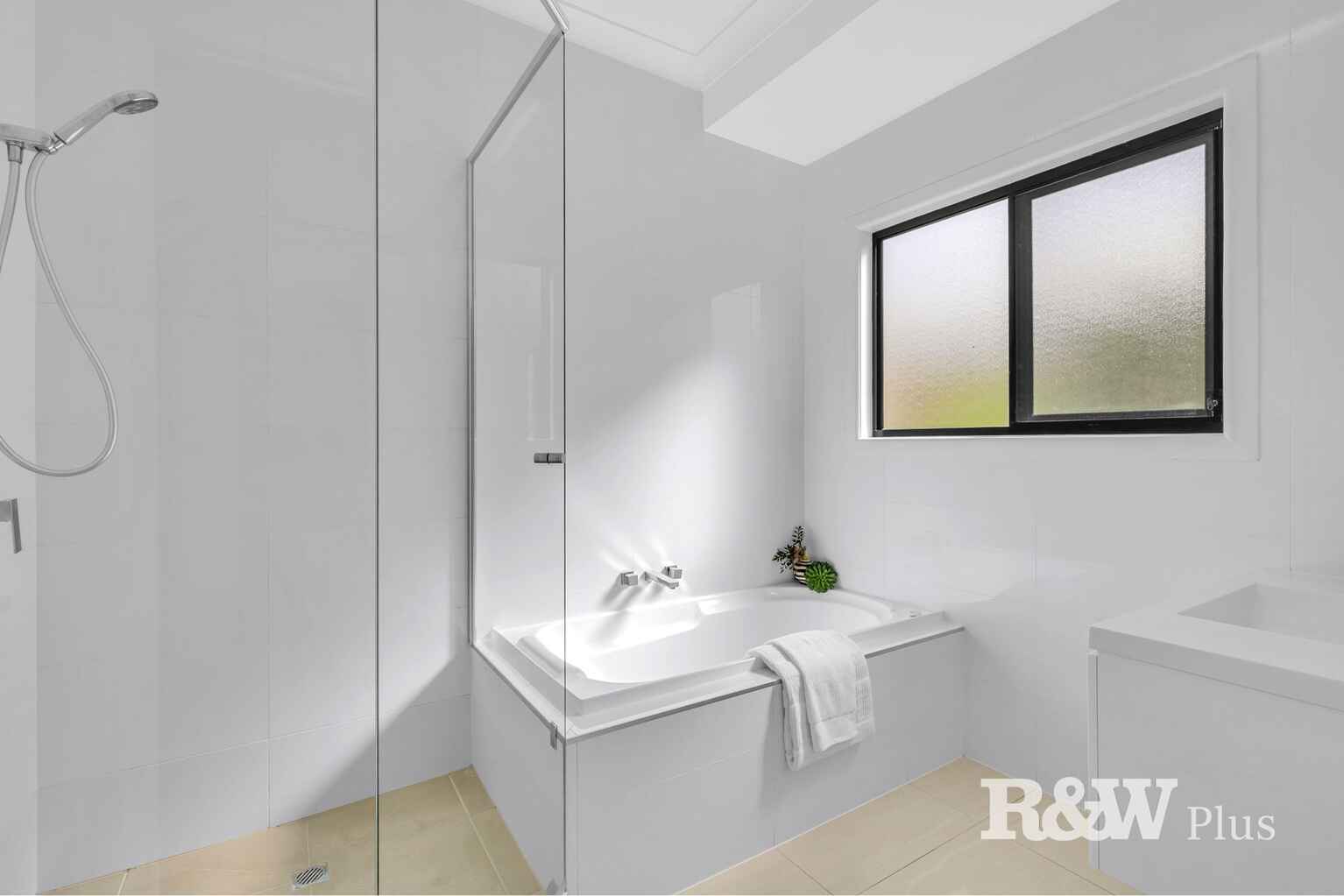 22 Parkway Place Kenmore