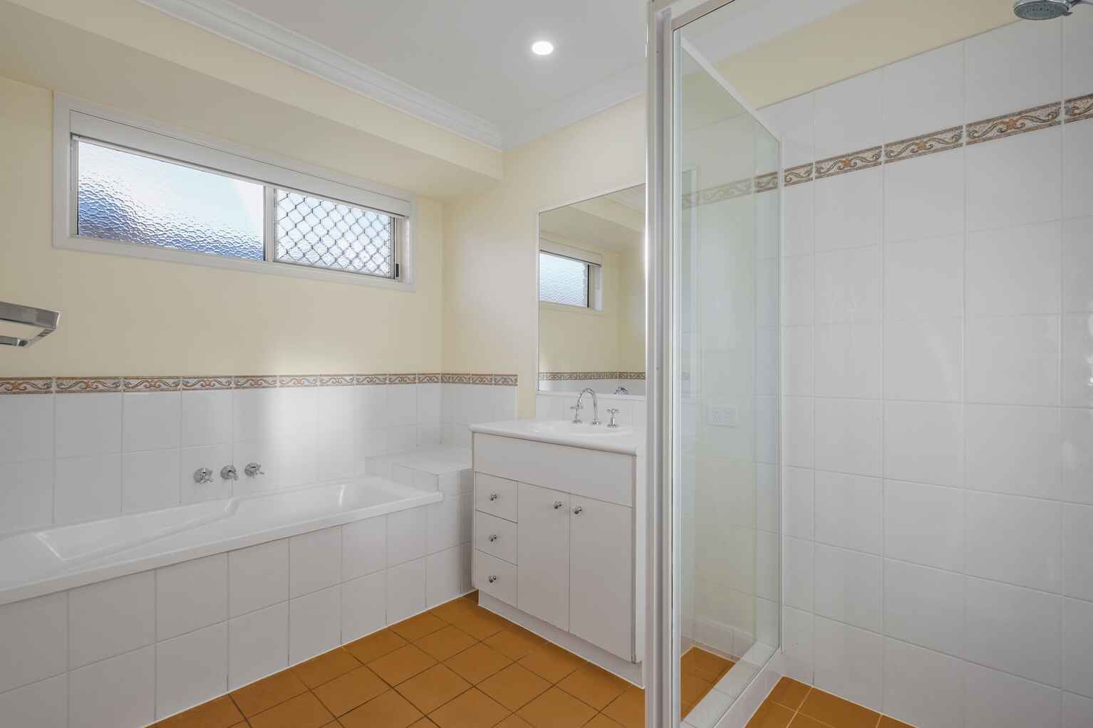 16 Michael Place Tingalpa 16 Michael Place Tingalpa