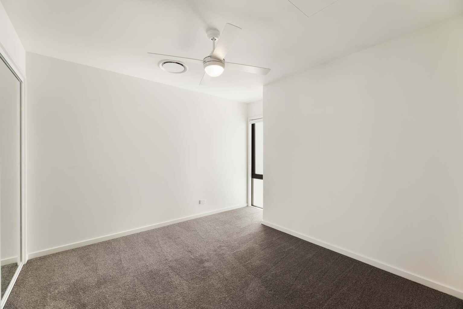 28/100 Champions Crescent Brookwater