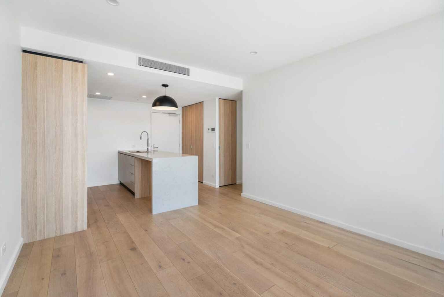 1204/17 Deshon Street Woolloongabba