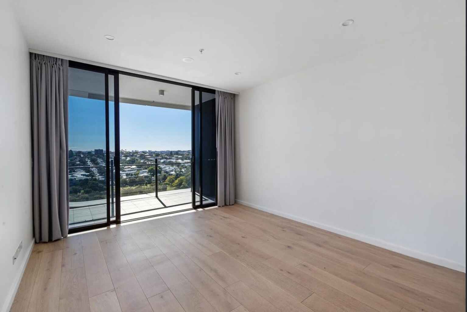 1204/17 Deshon Street Woolloongabba