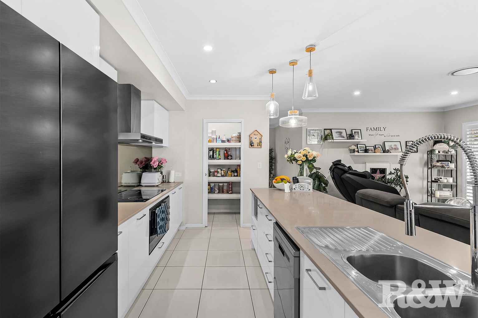 2 Poppy Place The Gap