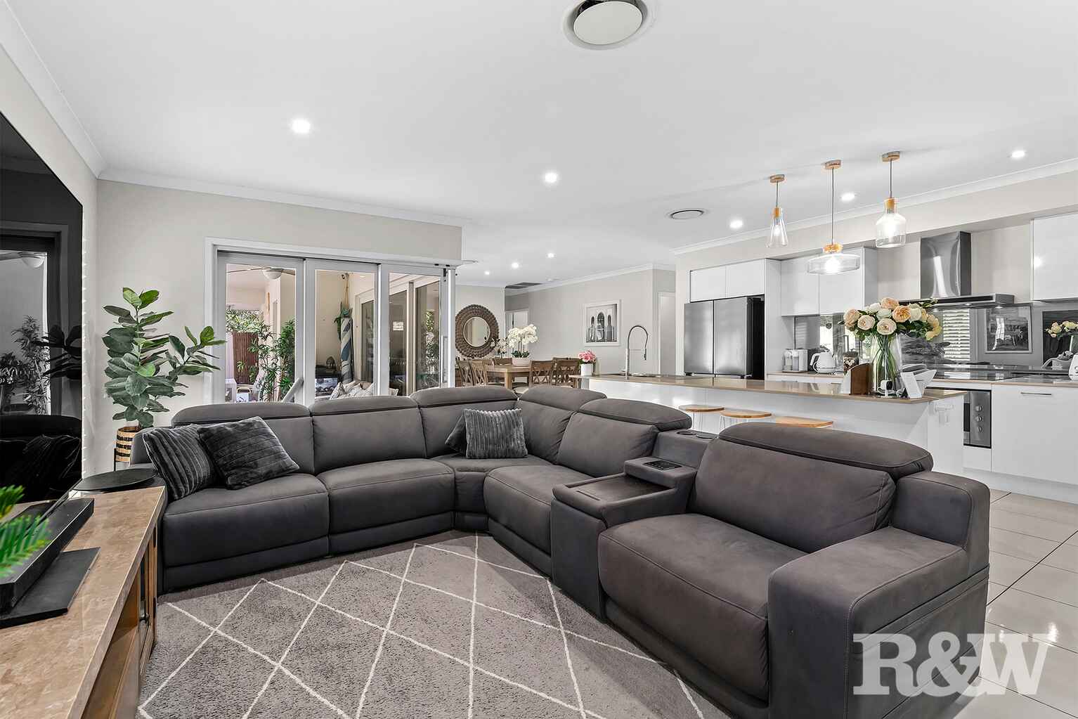 2 Poppy Place The Gap