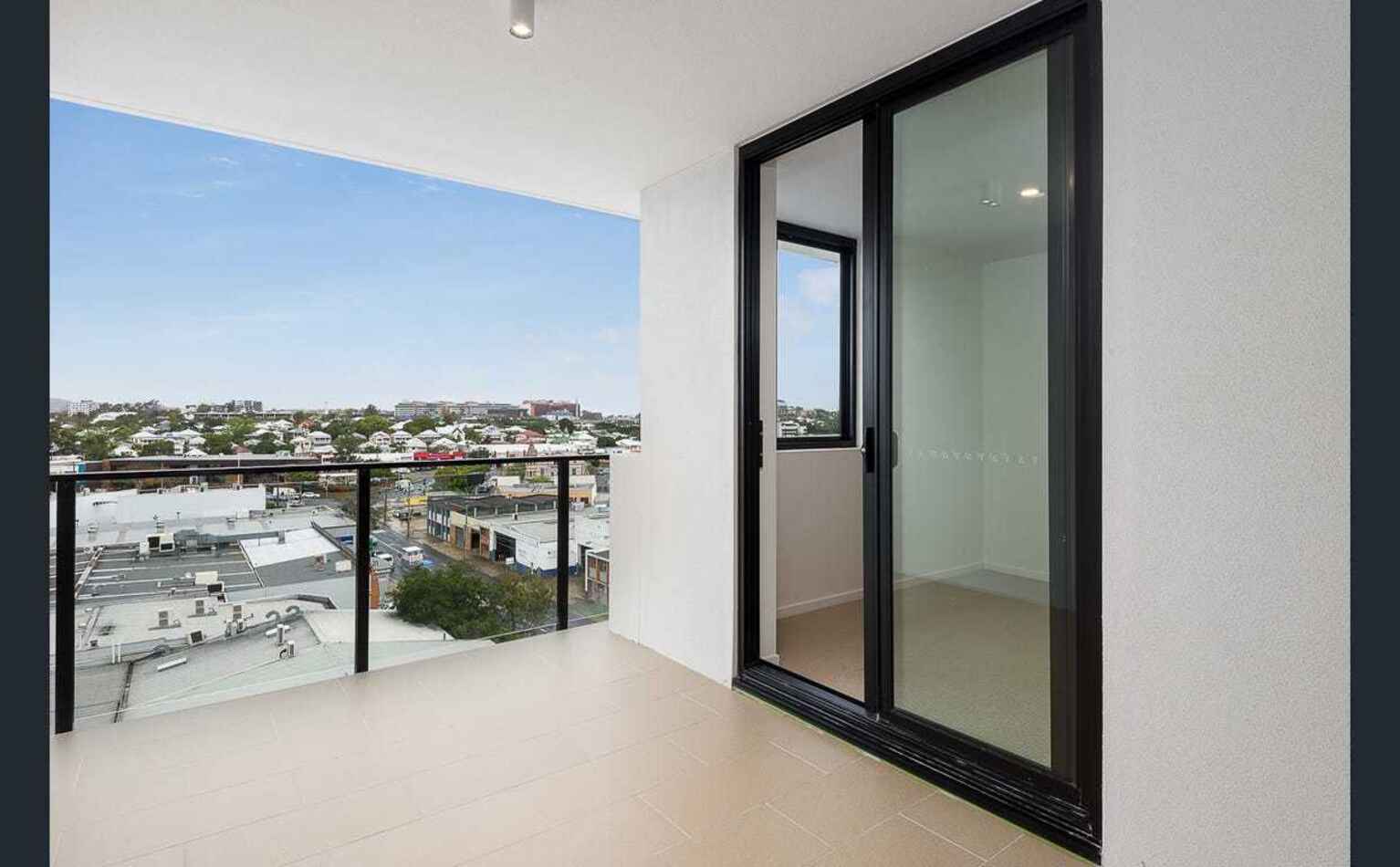 902/45 Wellington Road East Brisbane