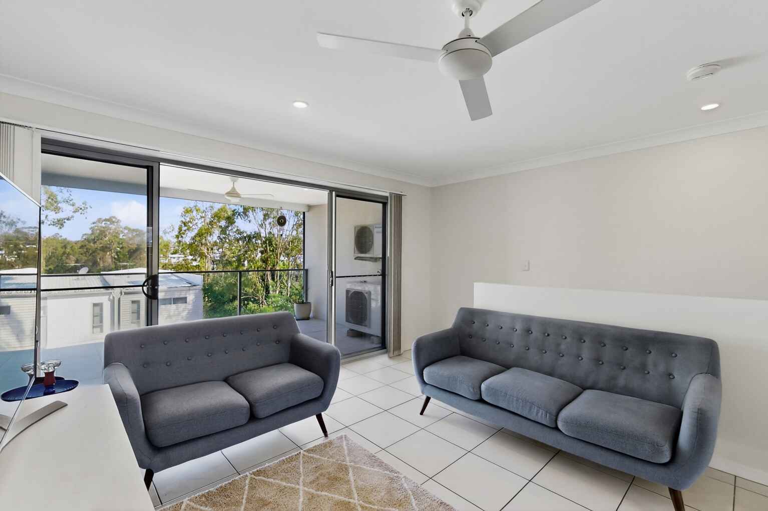 2/84 The Promenade Springfield Lakes