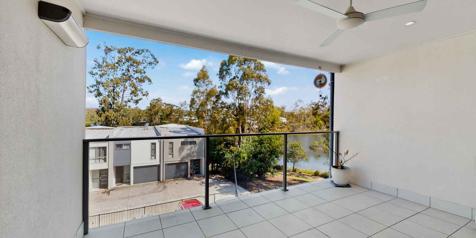 2/84 The Promenade Springfield Lakes