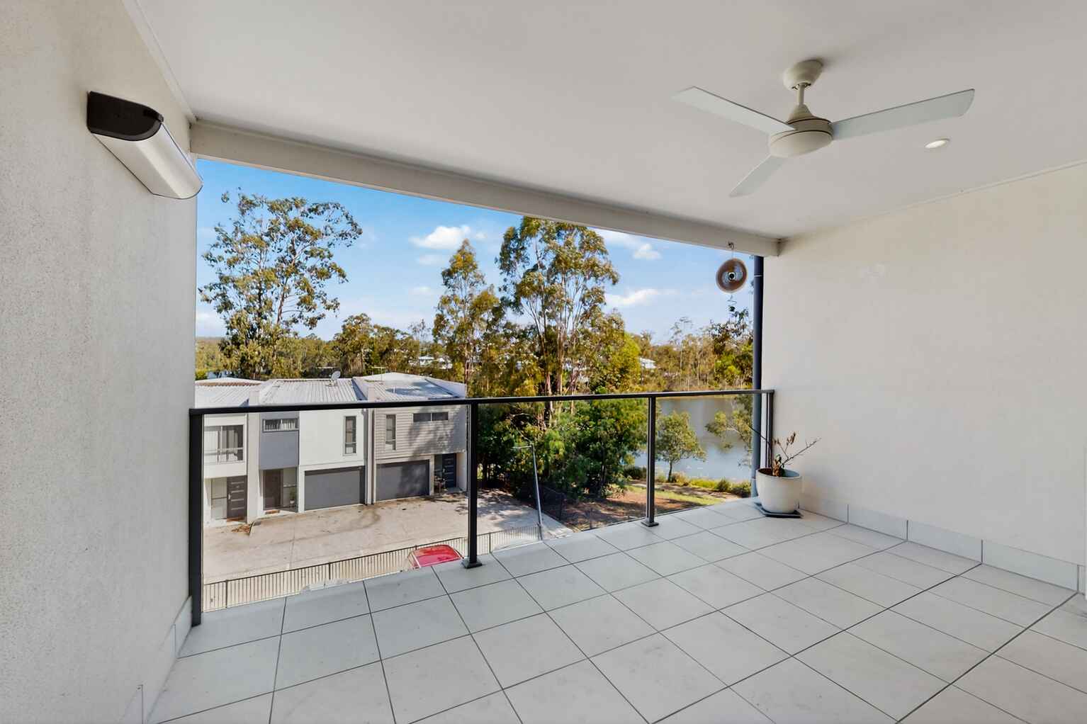 2/84 The Promenade Springfield Lakes