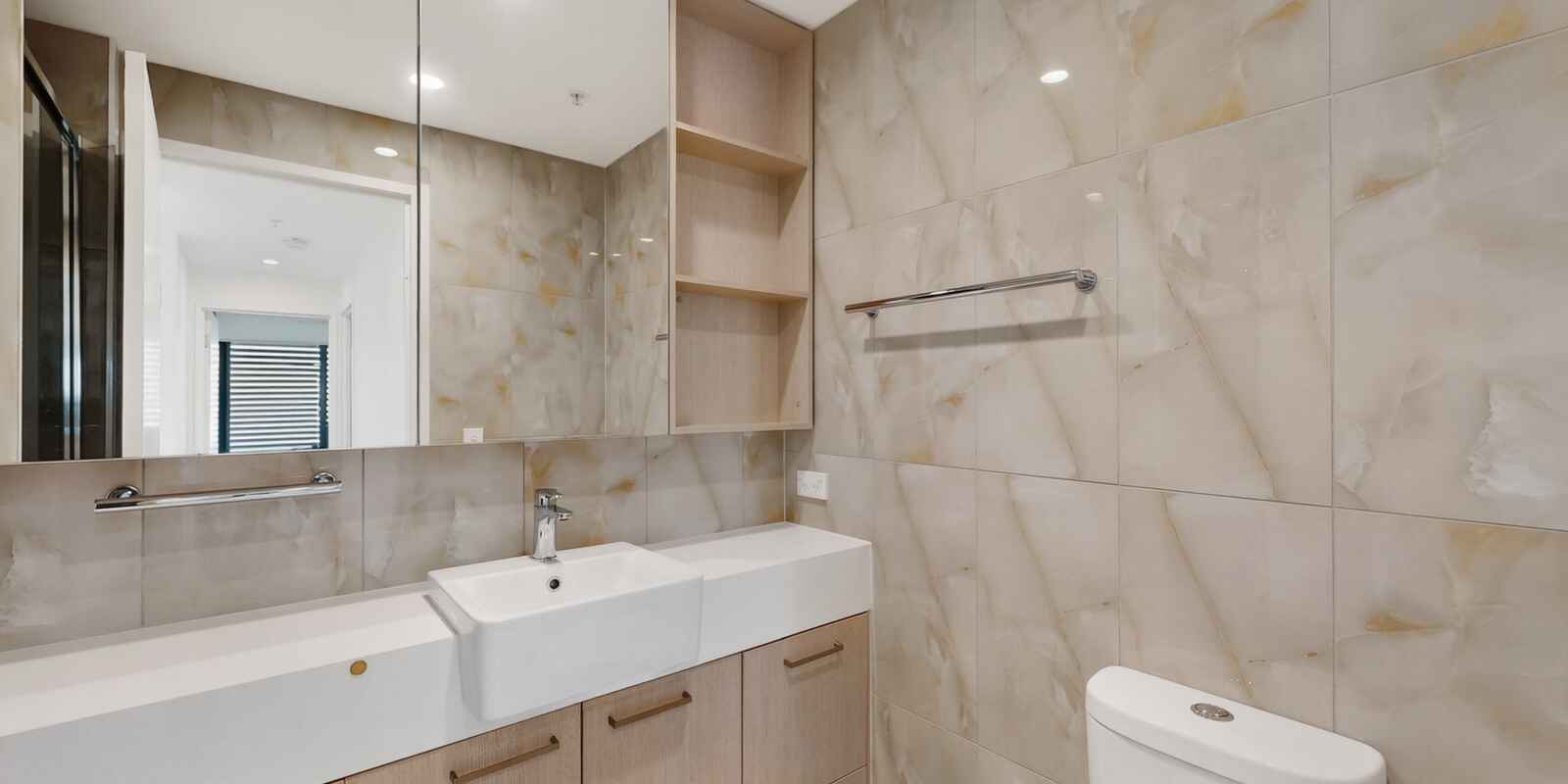 507/70 Carl Street Woolloongabba