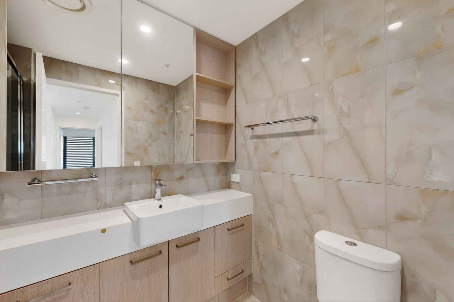 507/70 Carl Street Woolloongabba