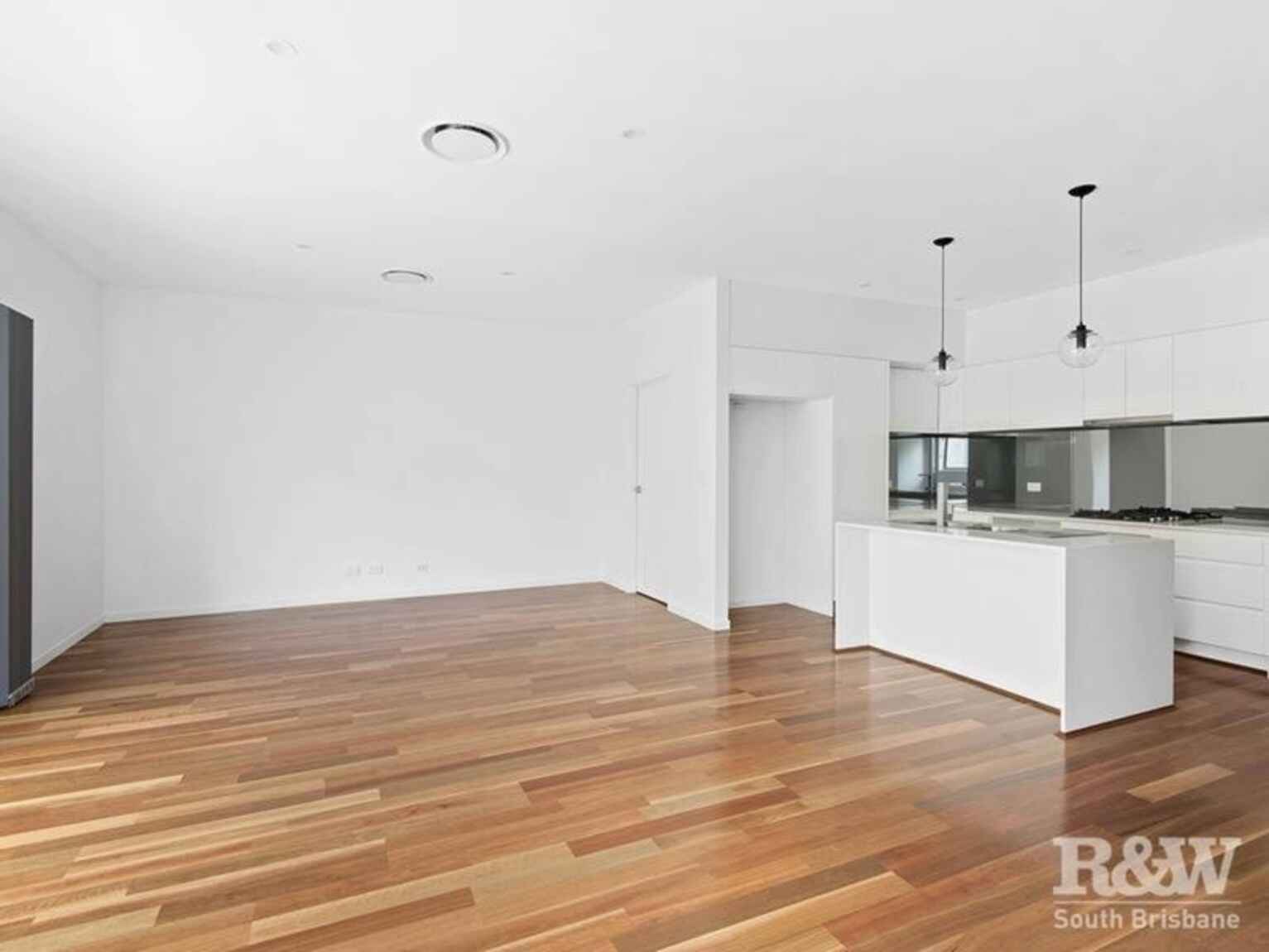 2/87 Jackson Street Hamilton