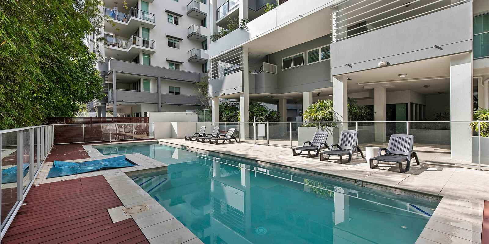 43/28 Ferry Road West End