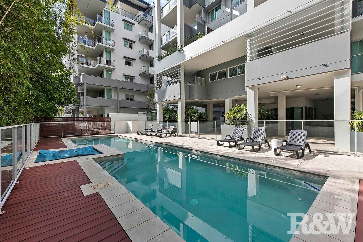 43/28 Ferry Road West End