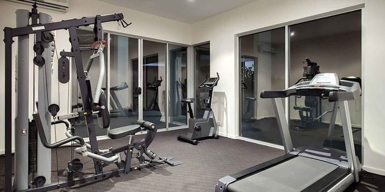 43/28 Ferry Road West End