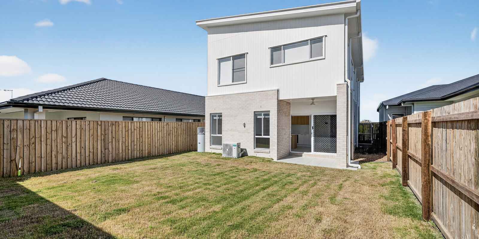 52 Tauton Way Redland Bay