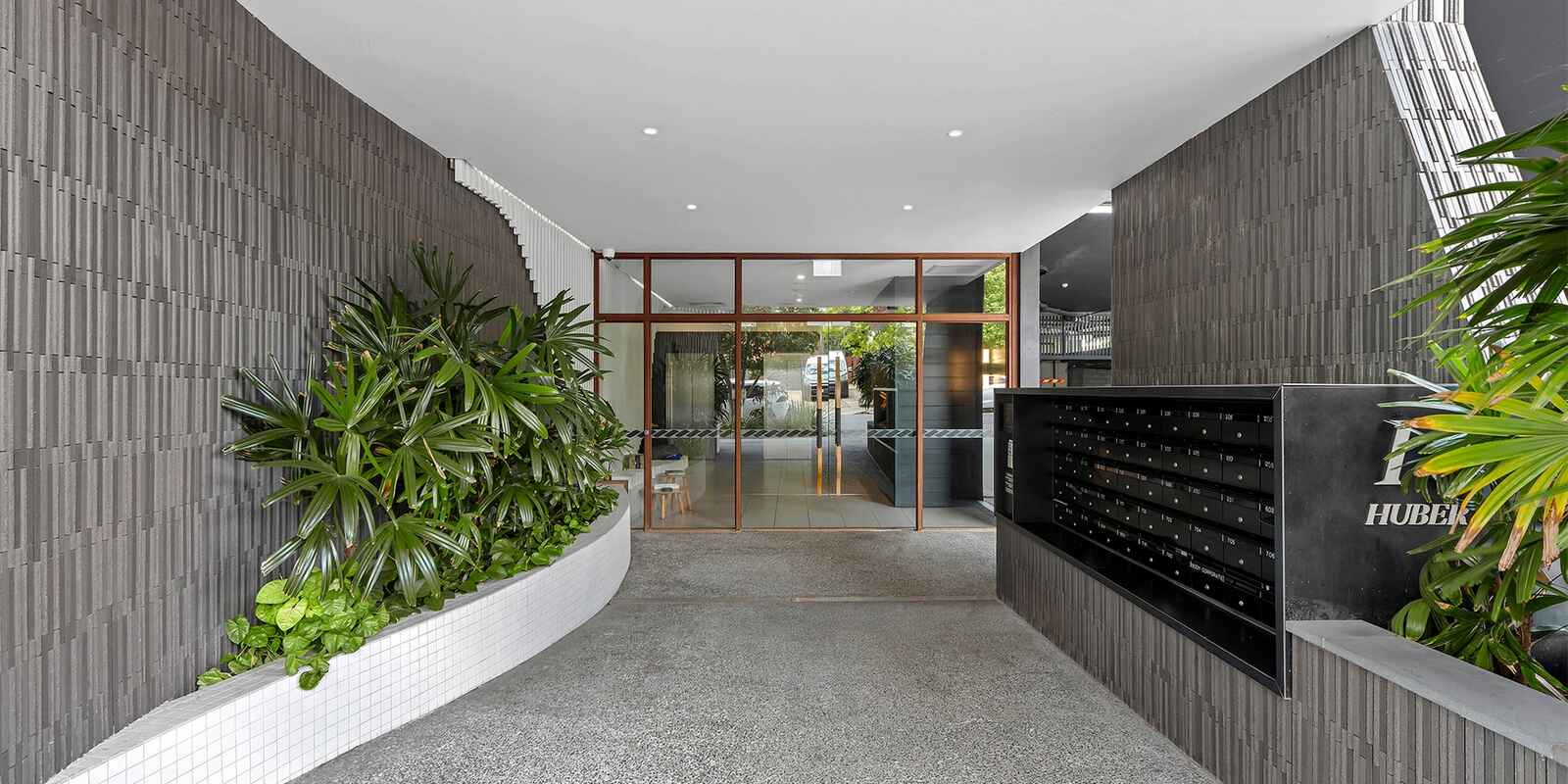 502/18 Hubert Street Woolloongabba