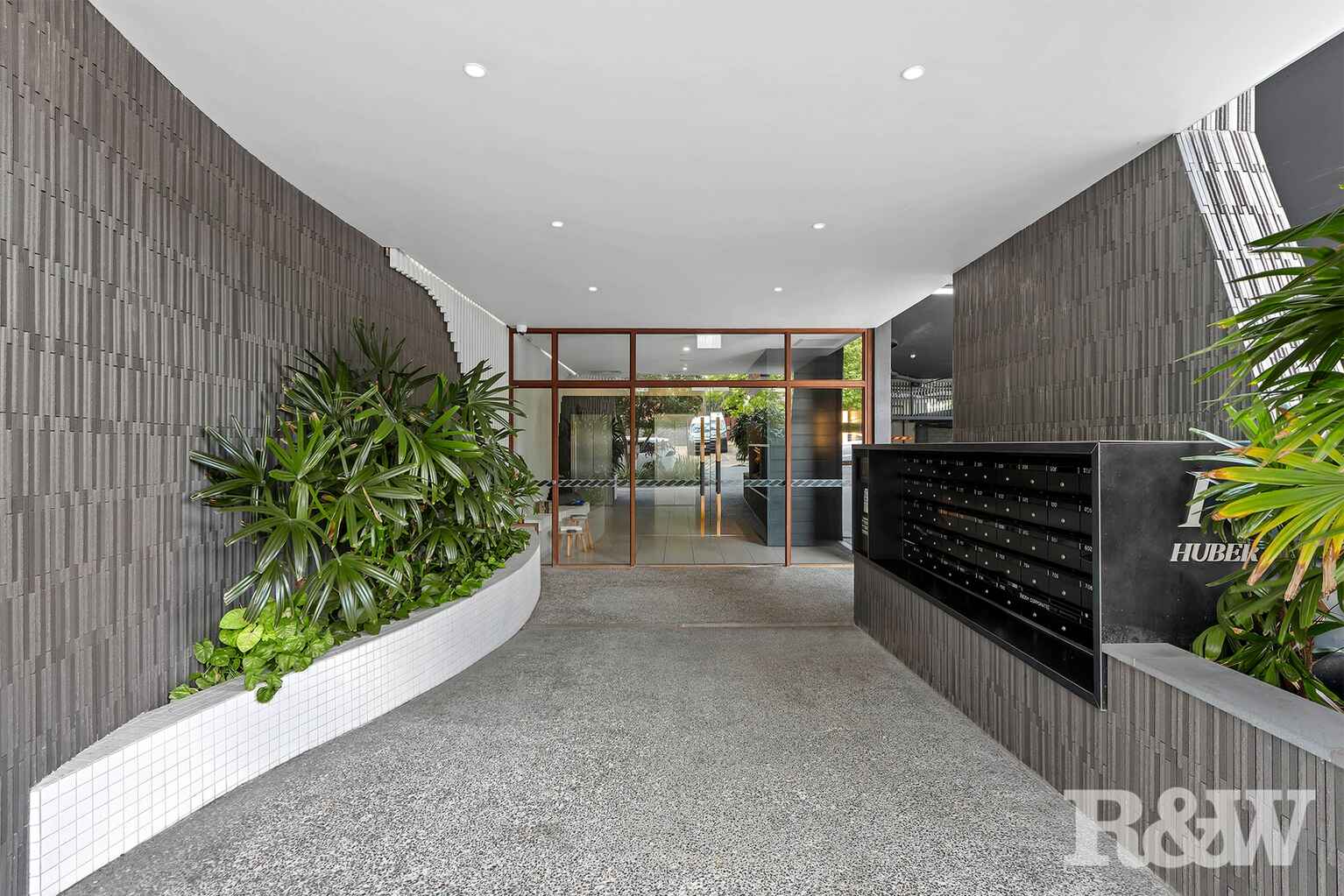 502/18 Hubert Street Woolloongabba