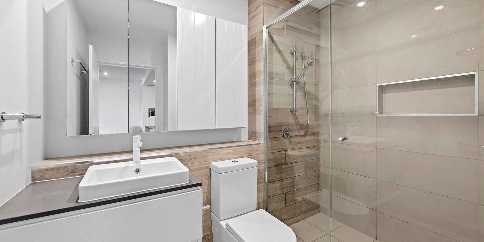 502/18 Hubert Street Woolloongabba