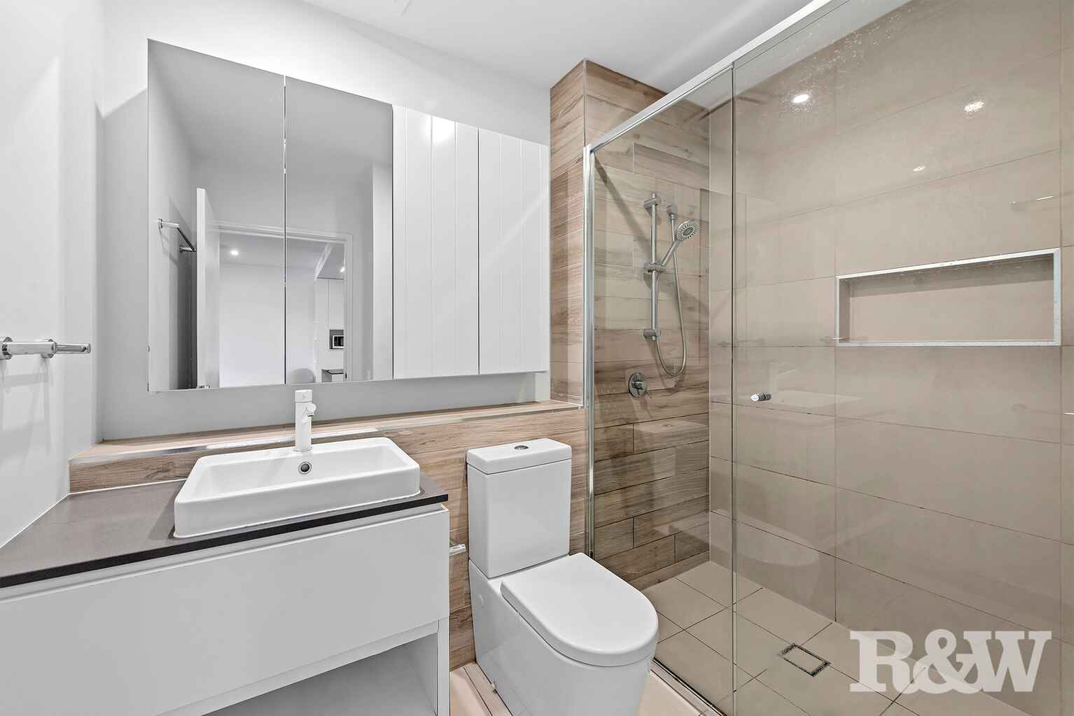 502/18 Hubert Street Woolloongabba