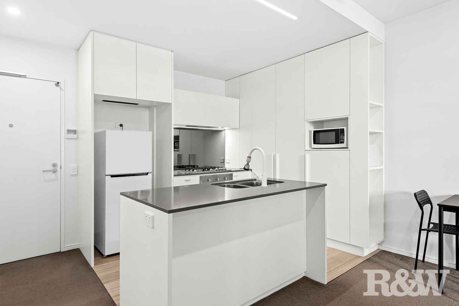 502/18 Hubert Street Woolloongabba