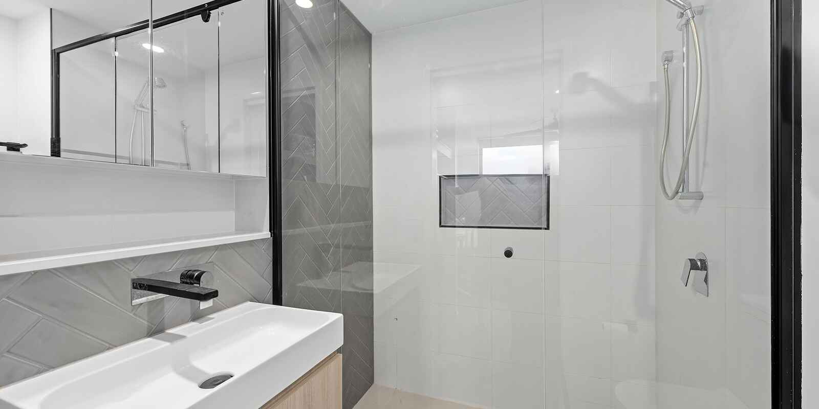 305/8 Zillah Street Stones Corner