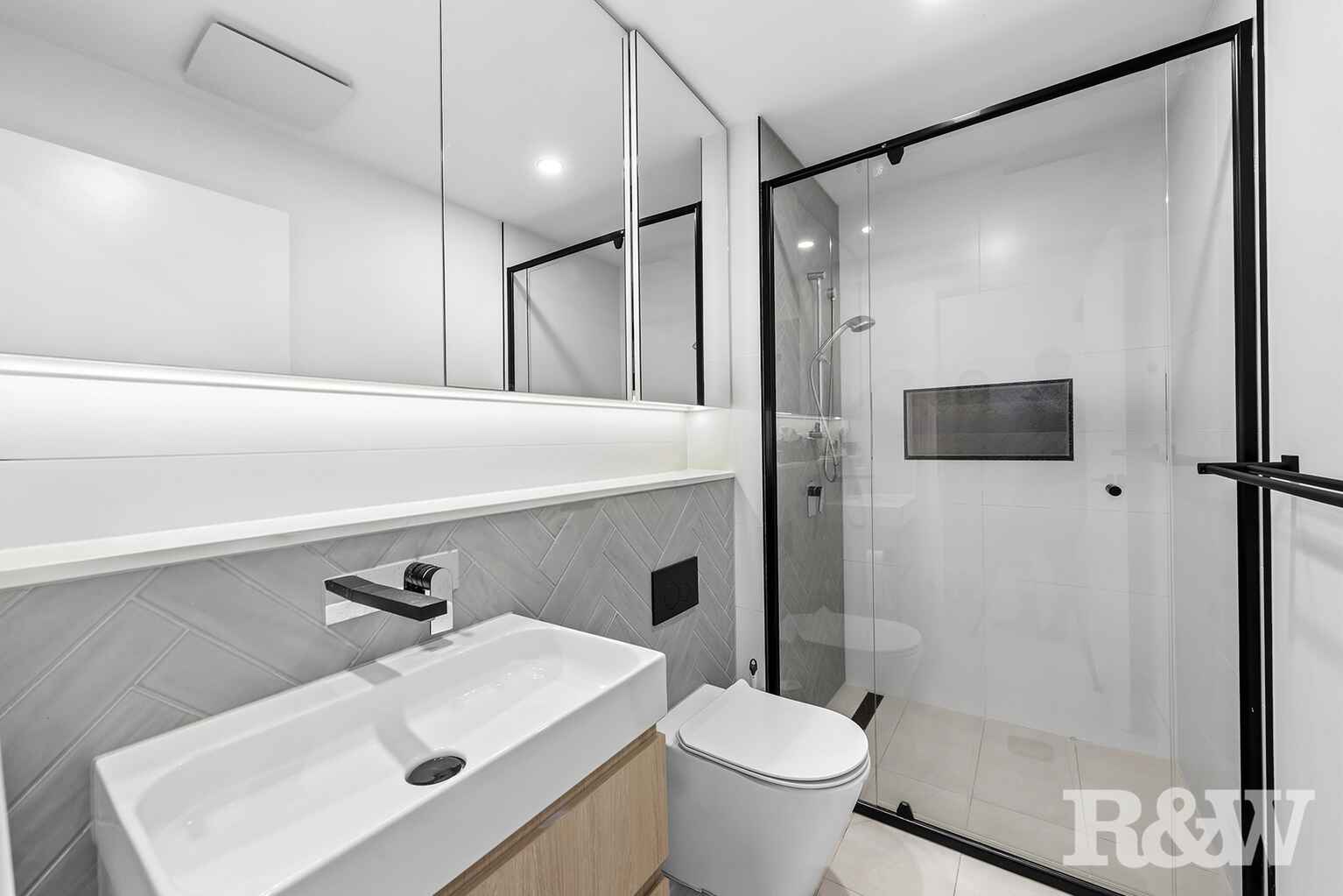 305/8 Zillah Street Stones Corner