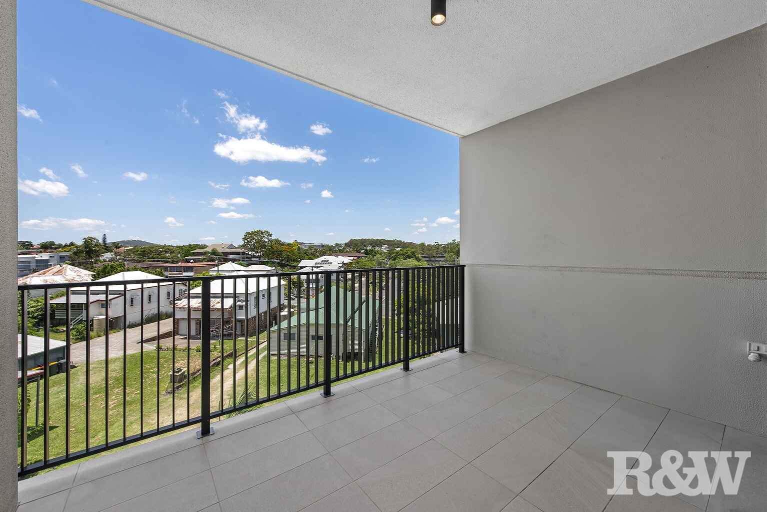 305/8 Zillah Street Stones Corner