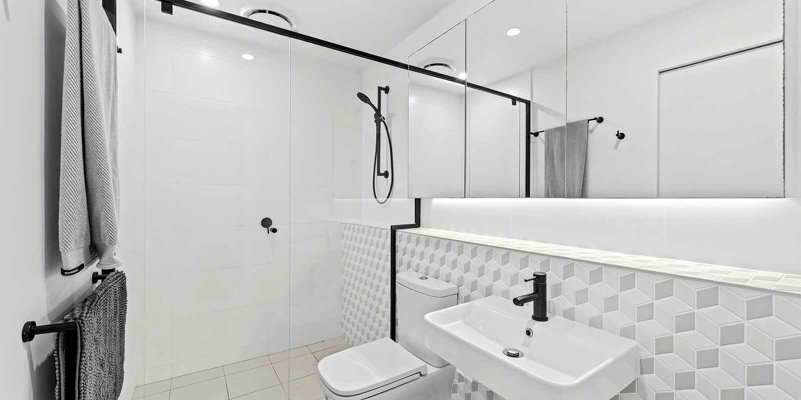 1705/62 Logan Road Woolloongabba