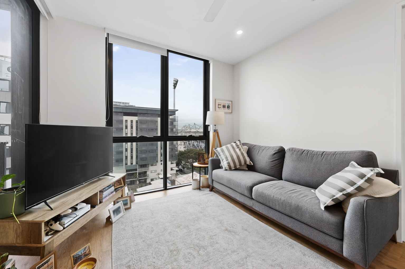 610/18 Duke Street Kangaroo Point