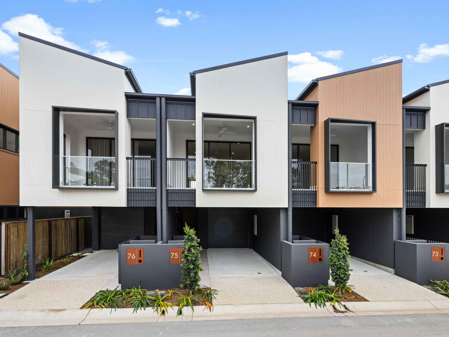 75/12 Chalk Street Wooloowin
