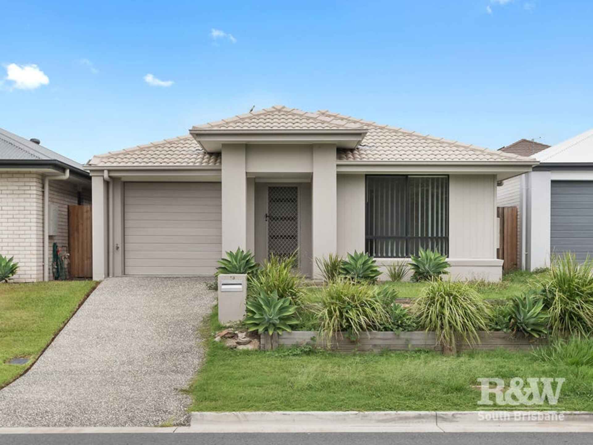 13 Napa Circuit Holmview