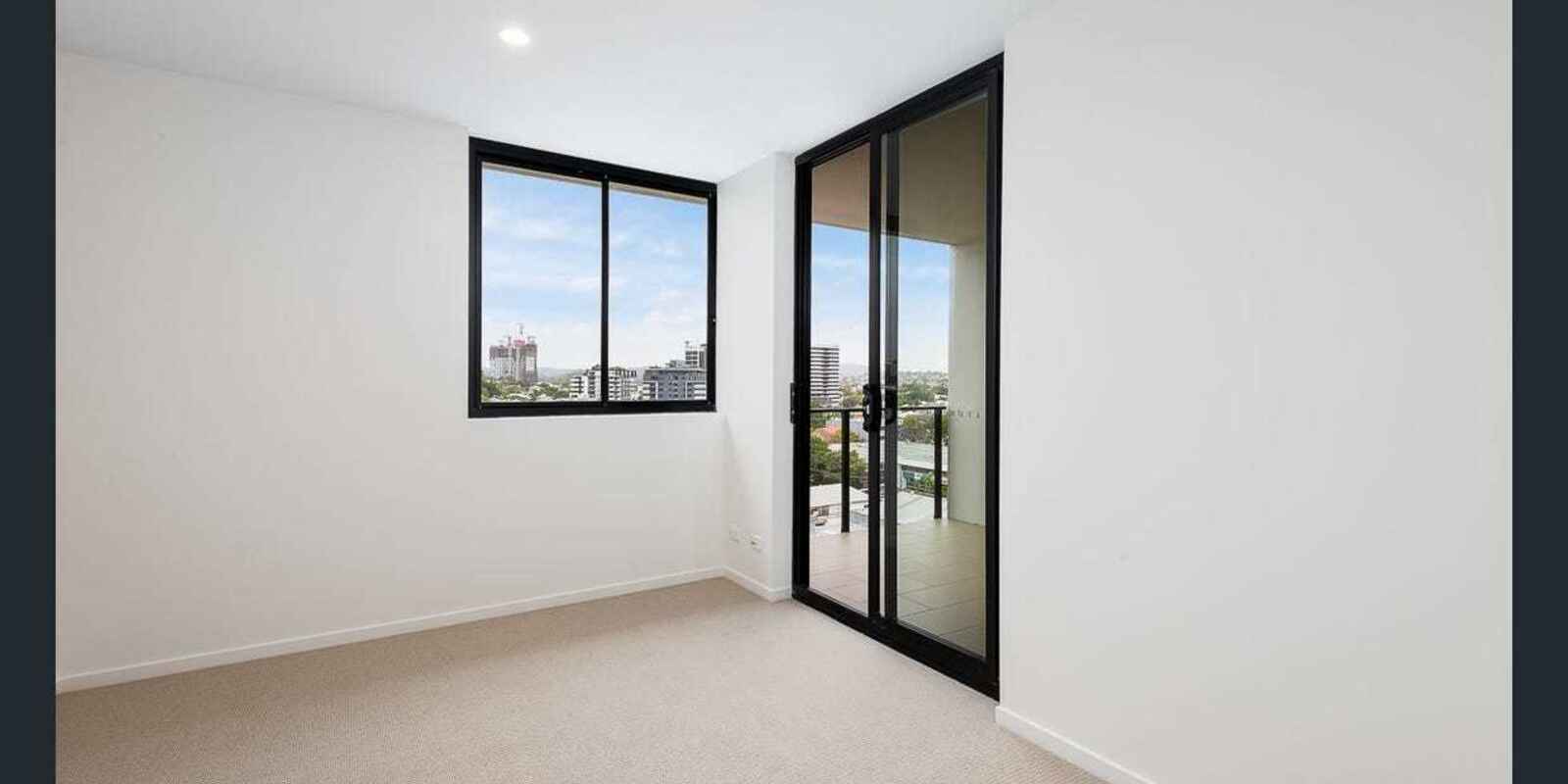 902/45 Wellington Road East Brisbane