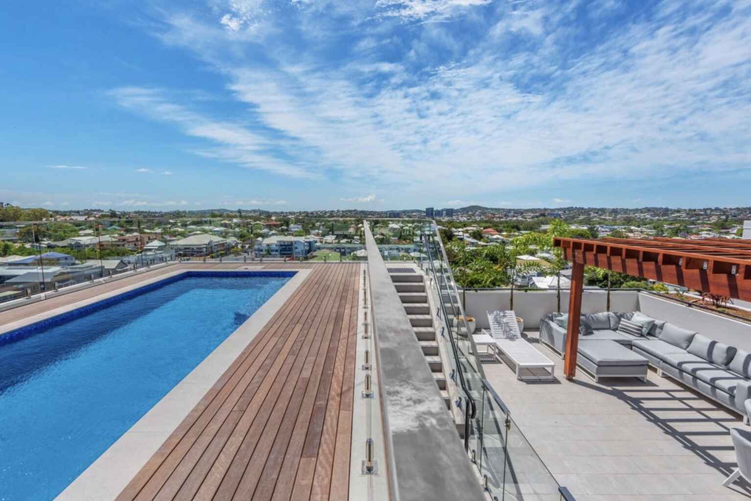 902/45 Wellington Road East Brisbane